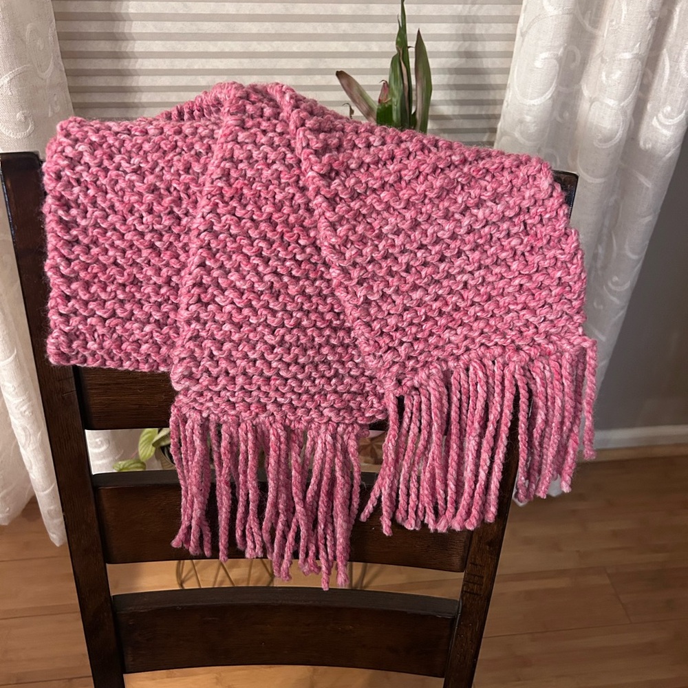 HandKnit Fringe Scarf 🧣